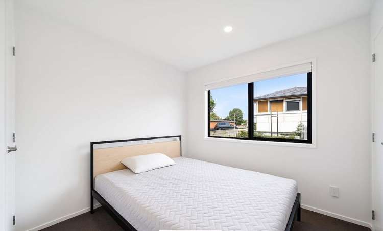 90 Chelburn Crescent Mangere East_9