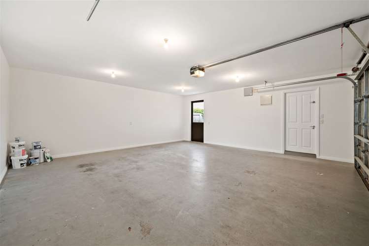 27 Riverwood Boulevard Redwood_18