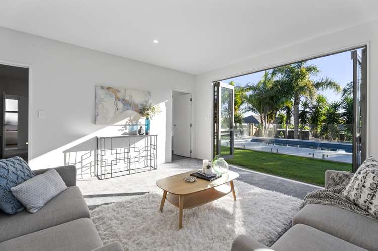 48 Columbia Crescent Beachlands_21
