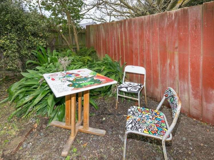 20 Luxford Street Berhampore_12