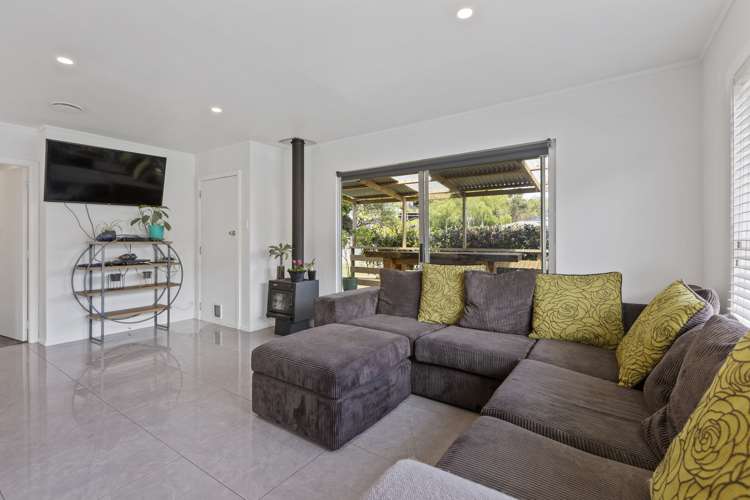 1 Ross Place Blagdon_12