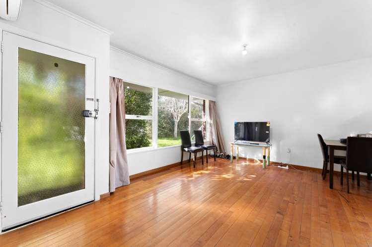 1 Marsh Avenue Forrest Hill_13