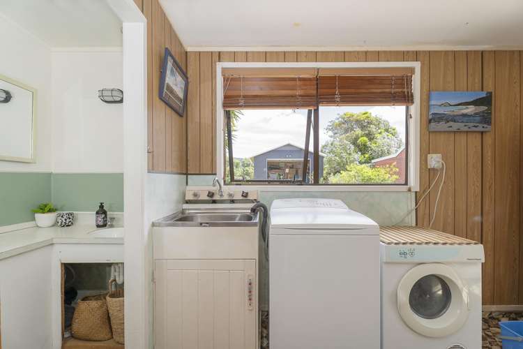 211 Mangakahia Drive Whangapoua_35