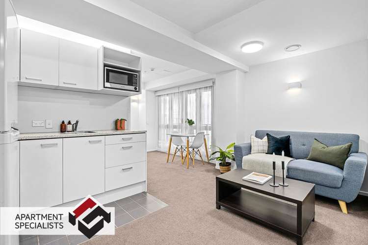 135 Victoria Street West_0