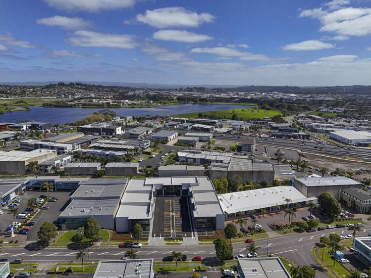 1-8/11 Triton Drive Albany_14