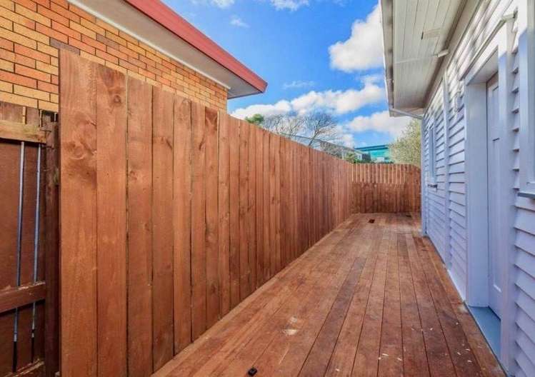 1 Waiohua Road Greenlane_11