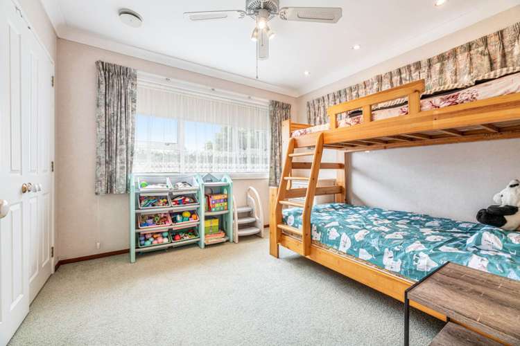 8 Iorangi Place Hillpark_17