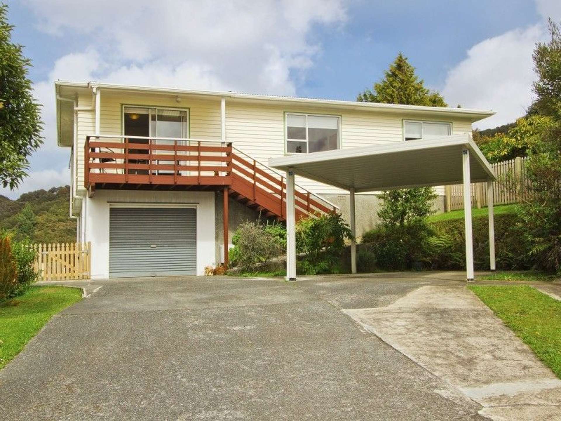 14 Naseby Grove Wainuiomata_0