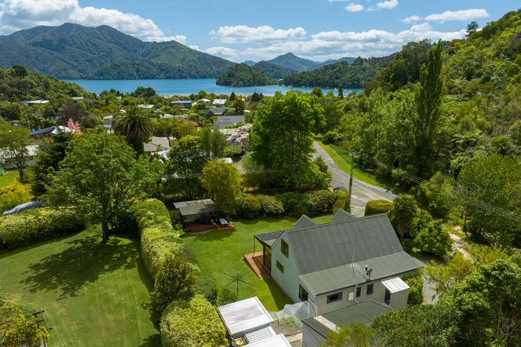 18 Brough Place Anakiwa and Surrounds_0