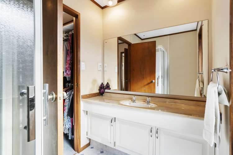 63 Glenmore Road Sunnyhills_14