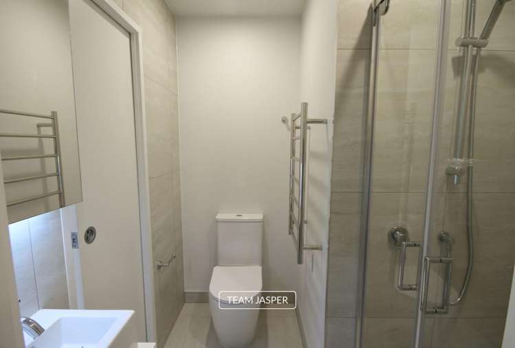 51/666B Great South Road Ellerslie_6