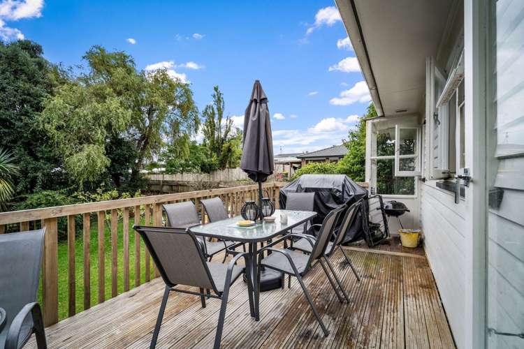 64 Sherwood Avenue Te Atatu South_11