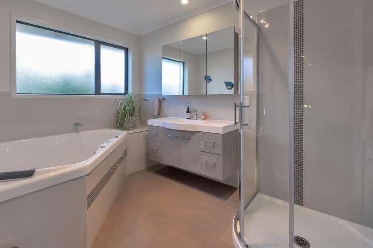 5 Sando Way One Tree Point_14