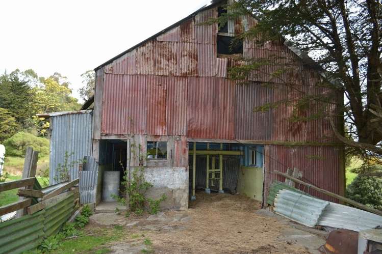 590 Portobello Road Company Bay_15