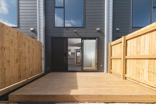 Brand swanky new two bedroomed townhouse