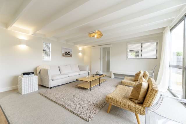 82 Avenue Road West End_1