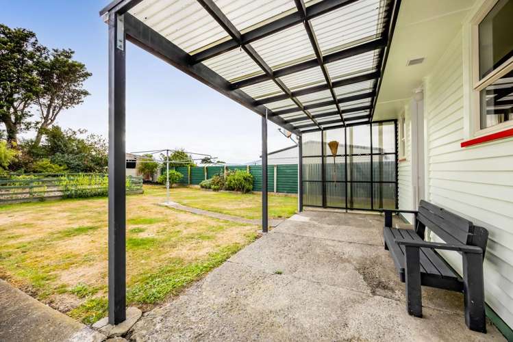 2 Charles Major Place Hawera_16