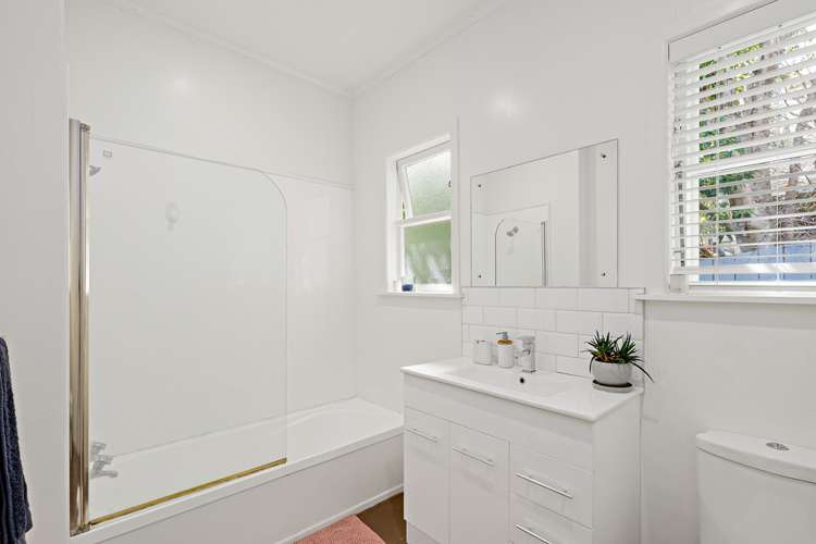 2/87a Woodglen Road Glen Eden_14