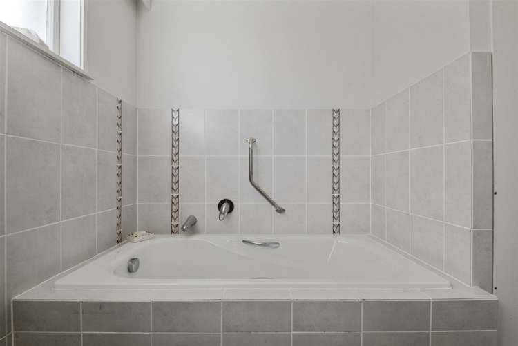 2/21 Queens Parade Devonport_20