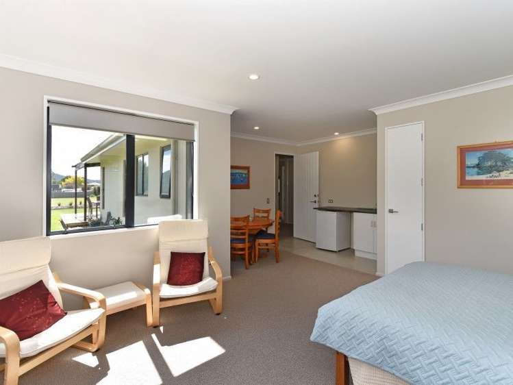 29 Newhaven Crescent Marahau_24