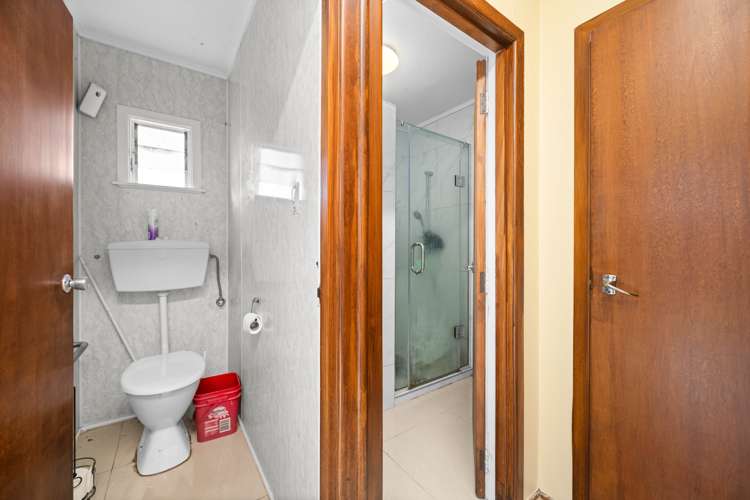 37 Antrim Crescent Otara_16