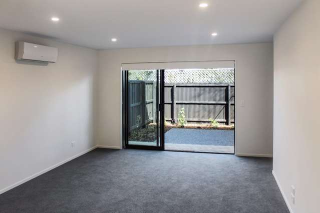 8/306 Worcester Street 1419_3