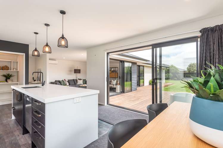 570 Birchs Road Lincoln_9