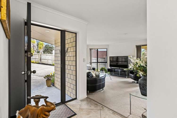 40 Rivervale Grove Stanmore Bay_2