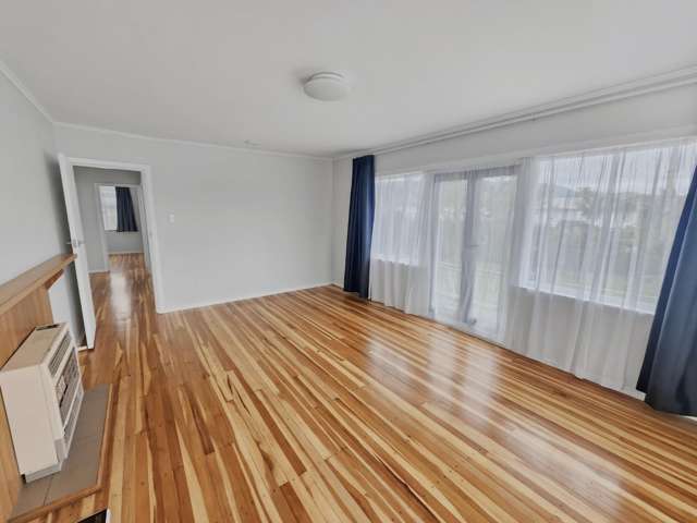 2 Miles Crescent 10629_4