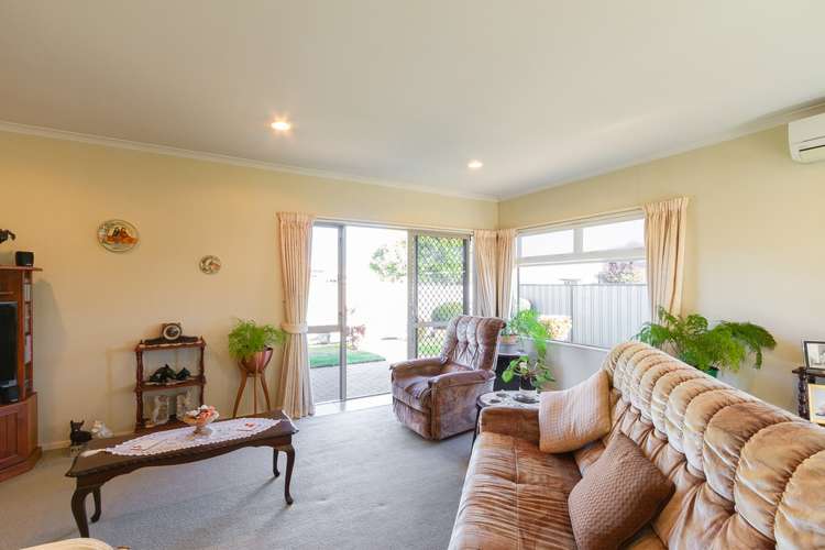 8 Ellerslie Place Taradale_3