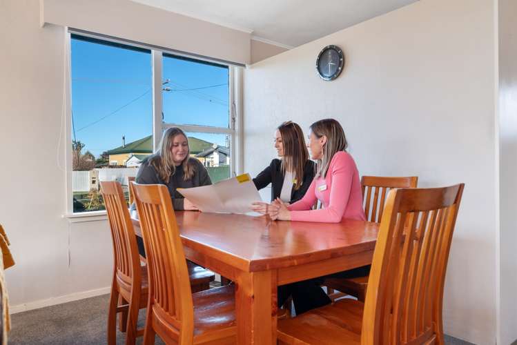 5 Moana Crescent Redwoodtown_5