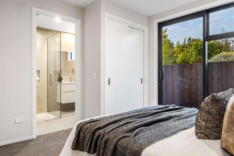1 & 2/14 Grange Street Hillsborough_6