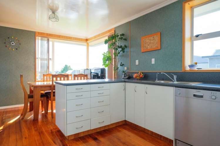 221a Highcliff Road Shiel Hill_13