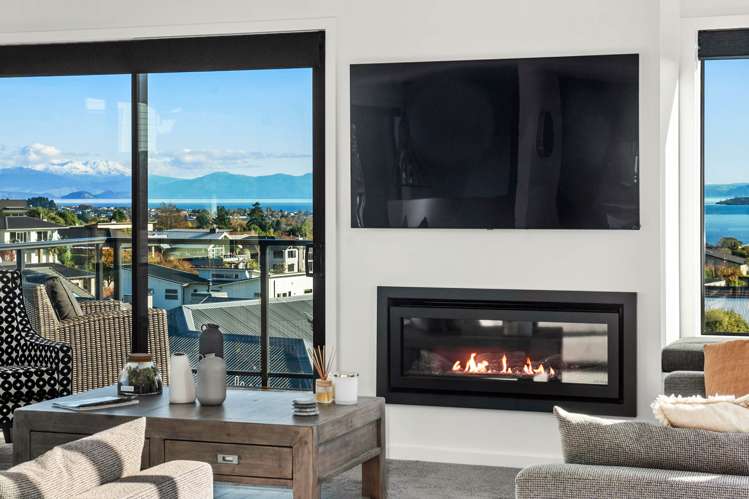 21 Coprosma Crescent Waipahihi_6