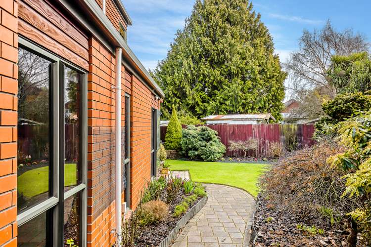 2/120 Memorial Avenue Burnside_18