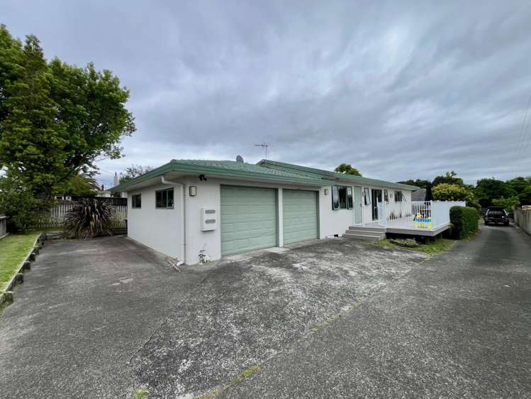 A/12 Grainger Road Te Atatu South_0
