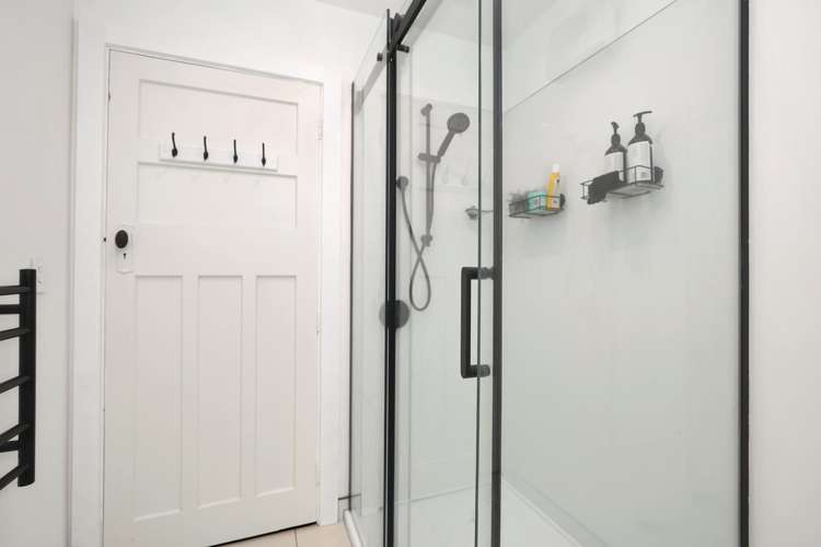 117 Creek Road Allenton_19