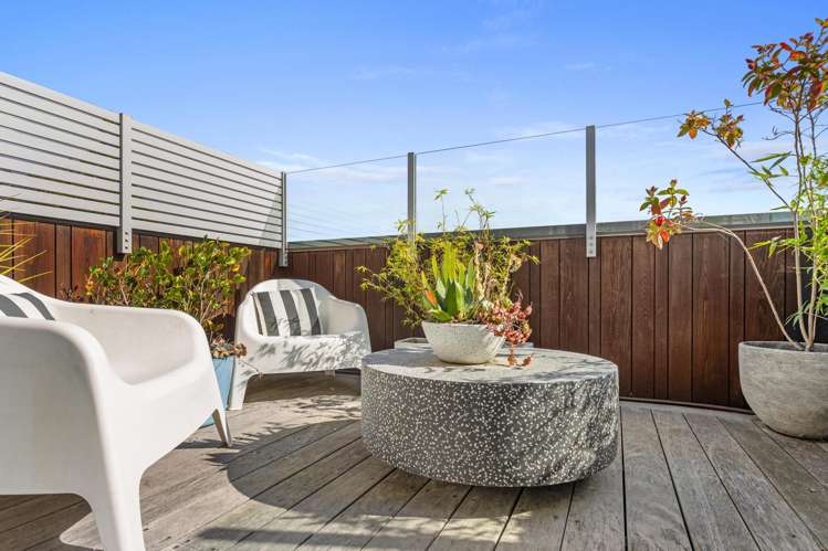 11 Te Awakura Terrace Mount Pleasant_28