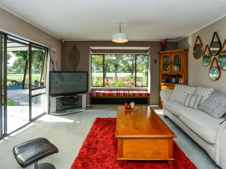 404 Hart Drive Frimley_14