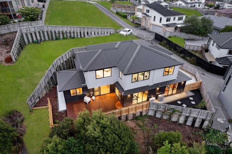 26B HENRIETTE PLACE Totara Park_29