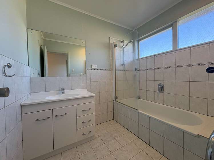 6/5 Braemar Road Castor Bay_15