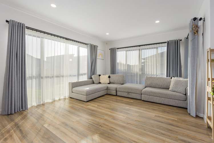 33 Johns Creek Crescent Silverdale_5