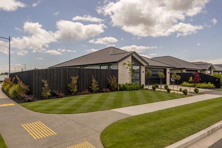 17 Halpin Drive Lincoln_20