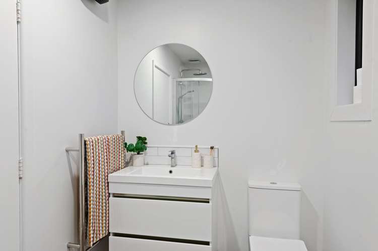 41 Teesdale Street Burnside_11