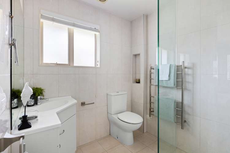 52 Grovenor Drive Orewa_15