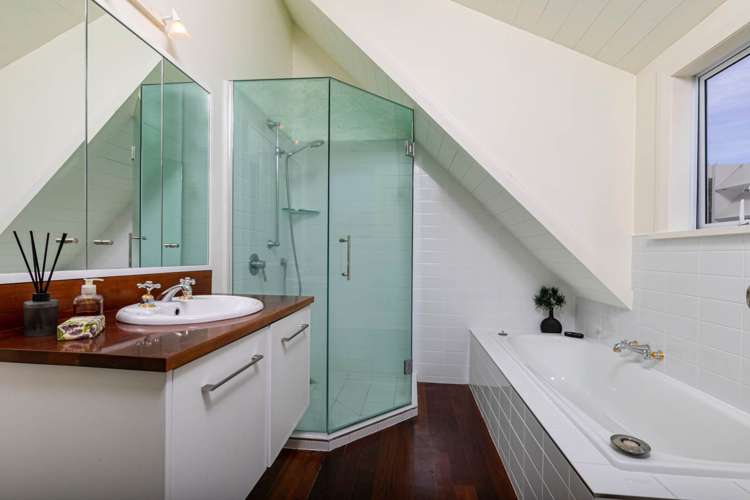 2/42 East Coast Road Milford_14