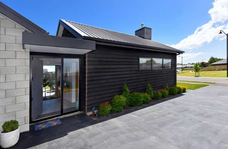 64 Lewis Crescent Rolleston_1