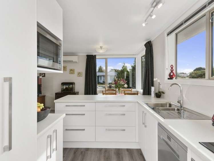 35 Denise Crescent Hornby_5