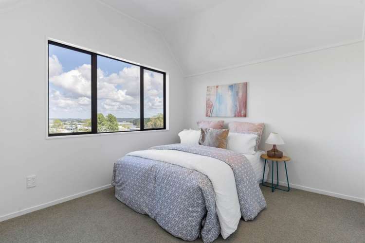 2/7 Altair Place Windsor Park_11