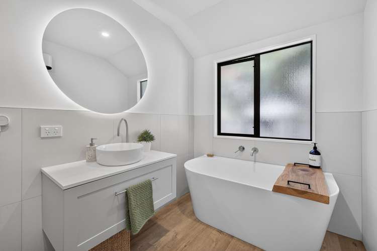56c Cuffs Road Wainoni_14